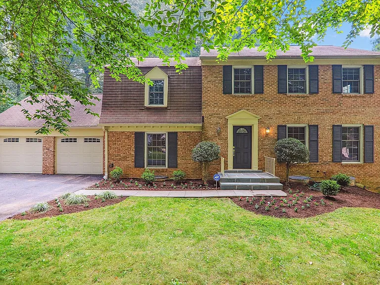 9309 Langford Ct — Photo 53