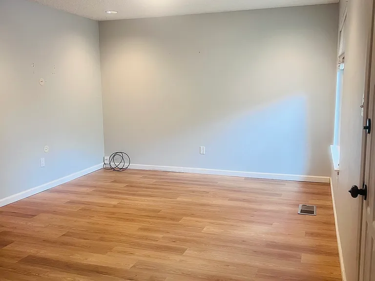 6520 Flower St — Photo 2