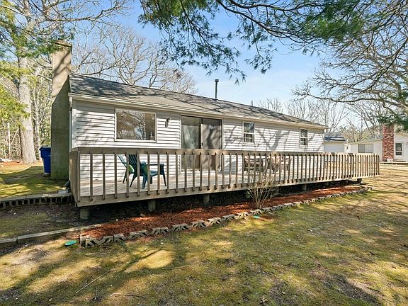 2nd image of 551 Shore Rd