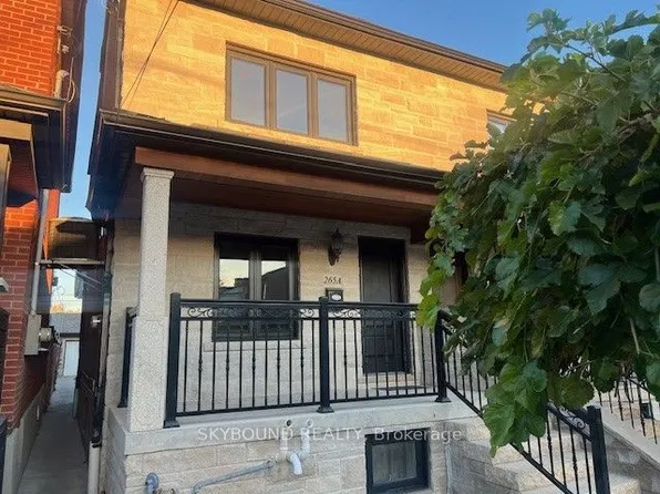 265A Boon Ave, Toronto, ON M6E 4A1