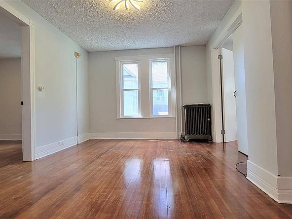 5th image of 4 Fairview Ave #1