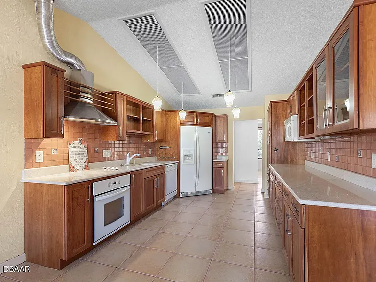 3203 John Anderson Dr — Photo 12