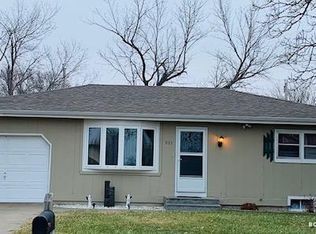 803 Hemlock Dr, Salina, KS 67401