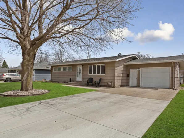 125 Pfau St, Mankato, MN 56001