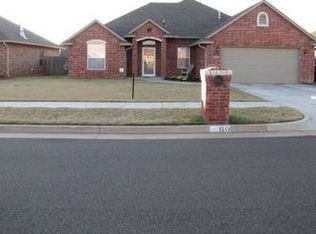 1513 Jordan Dr, Moore, OK 73160