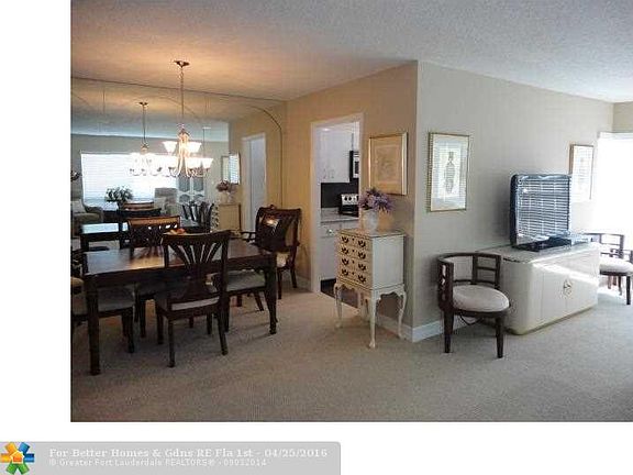 4th image of 2500 NE 48th Ln APT 610