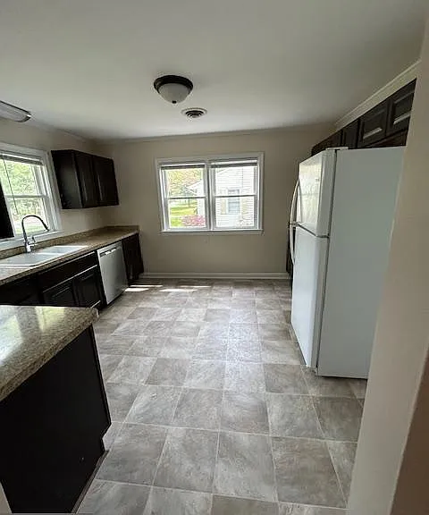 104 Southern Blvd — Photo 15