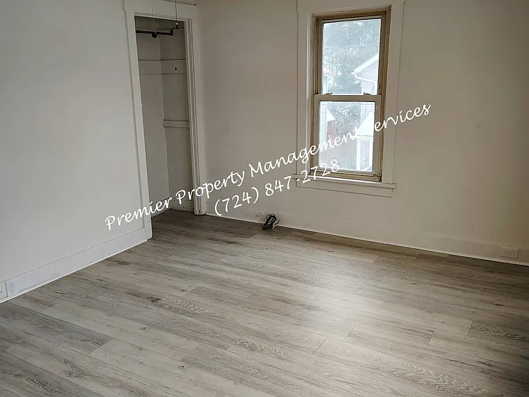 200 Jarvis St — Photo 10