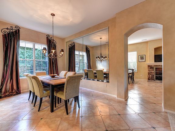3rd image of 2865 Barret Dr