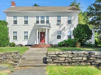647 Main St, Shrewsbury, MA, 01545