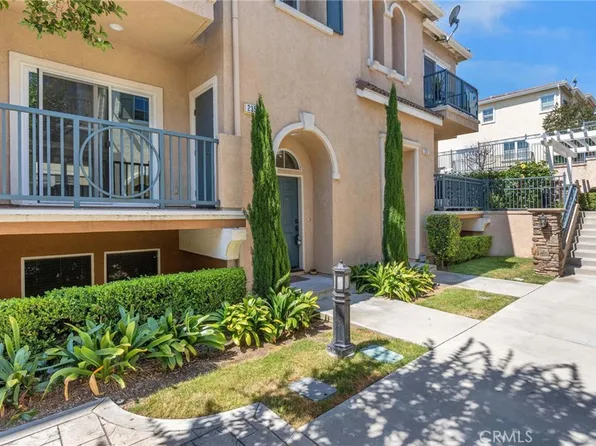 2355 Ohio Ave, Signal Hill, CA 90755