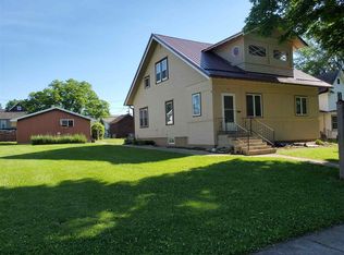 318 5th Ave E, Cresco, IA 52136