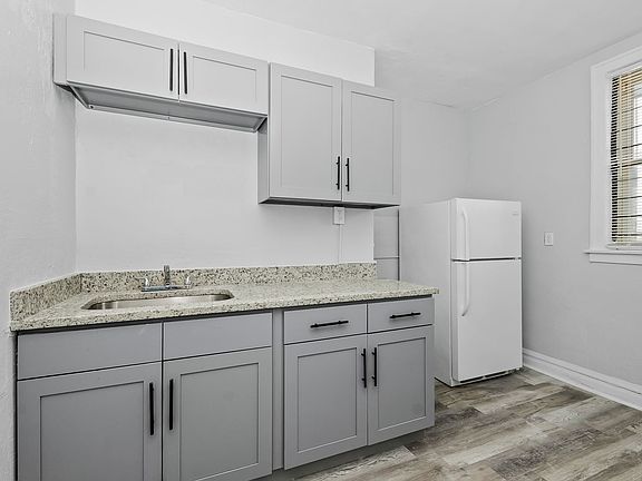 5th image of 7110-7118 S East End Ave #7112-3B