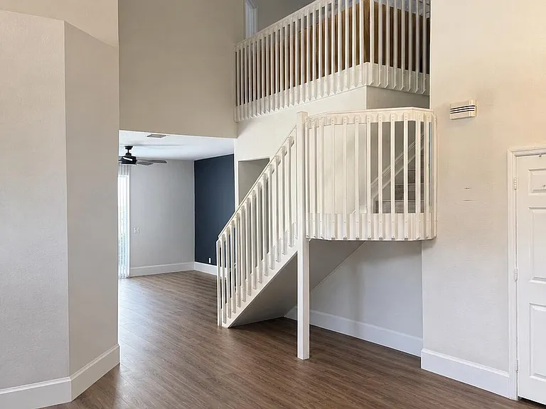 6330 NW 80th Dr — Photo 5
