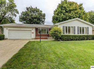 120 Half Moon St, Lincoln, IL 62656