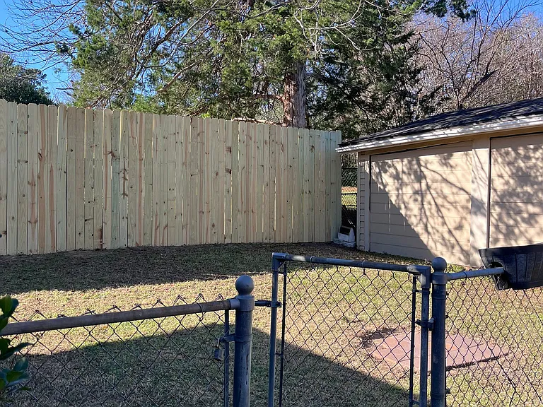 1422 Marian St — Photo 13