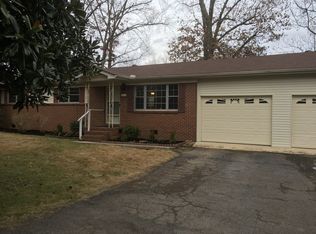 305 Hampton Rd, Tullahoma, TN 37388