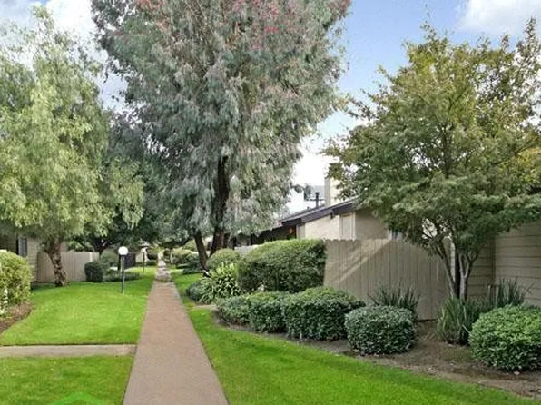 Maple Leaf Apartments