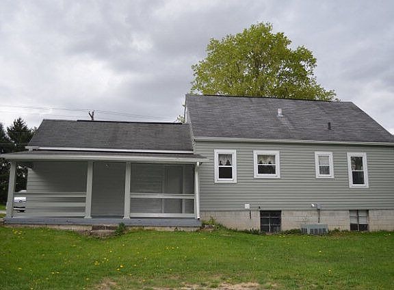 2nd image of 1028 Charles St