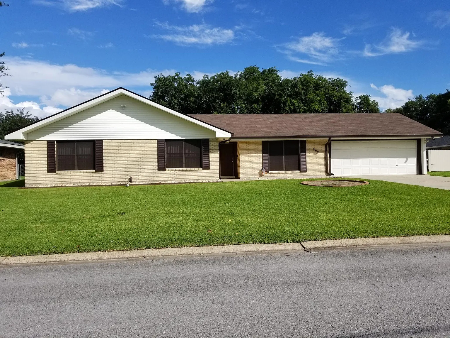 3 bed, 1737 sqft, $1,800 — Photo 2