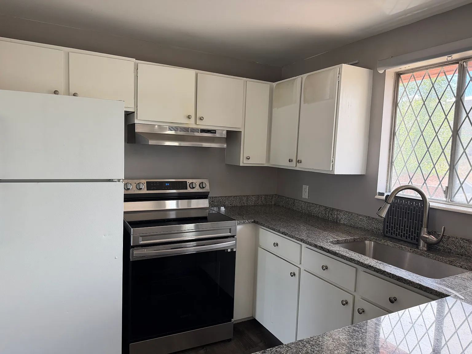 S Edgeware Ln — Photo 4