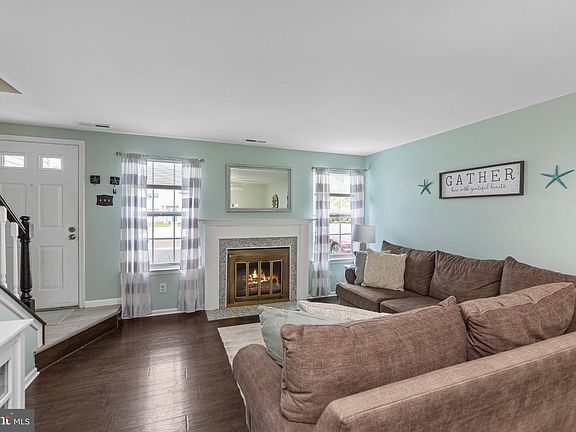 4th image of 53 Bark Hollow Ln