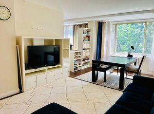 4000 Tunlaw Rd NW APT 318, Washington, DC 20007