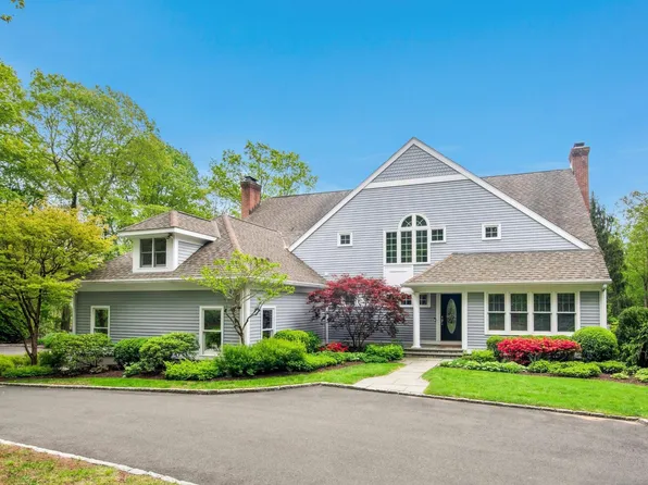 73 Wynnewood Lane, Stamford, CT 06903