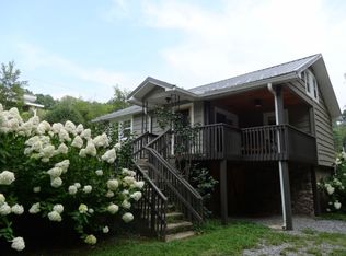 809 Max Thompson Rd, Canton, NC 28716