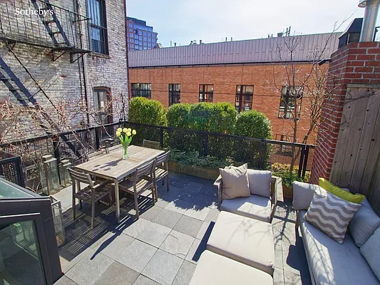 Rented by Sotheby's International Realty | media 84