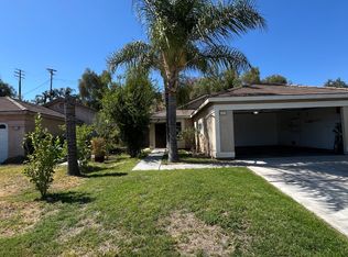 877 Award Dr, Colton, CA 92324