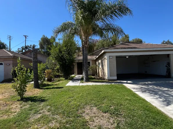 877 Award Dr, Colton, CA 92324