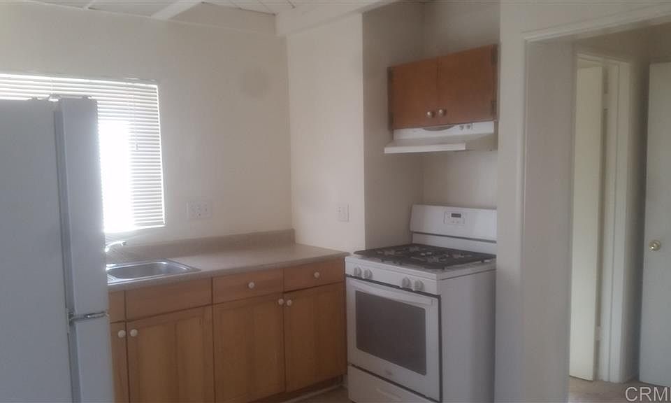 1st image of 4024 Ingraham St APT A