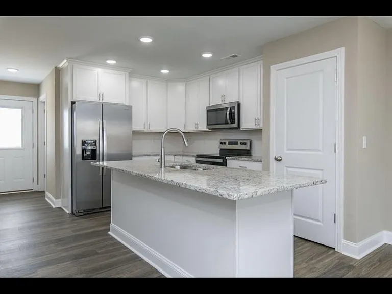 4001 Ruby Rose Rd — Photo 2