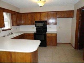 5th image of 4540 Forest Hills Dr