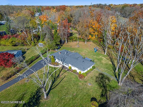 2nd image of 31 Branford Circle