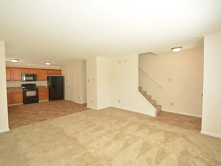 12162 Maize Dr — Photo 4