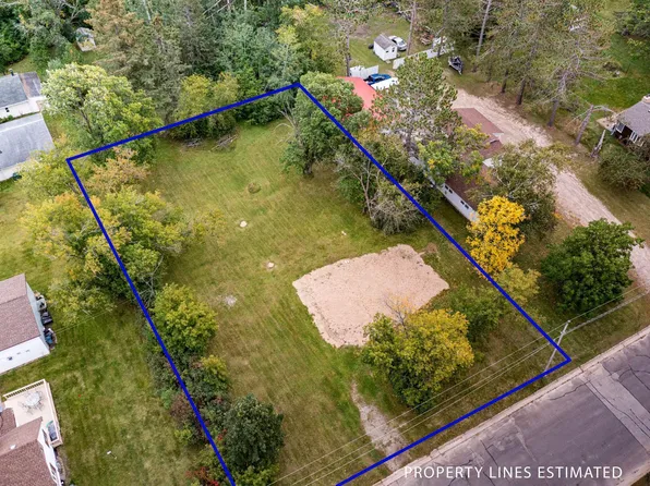 718 SE 4th Ave, Grand Rapids, MN 55744