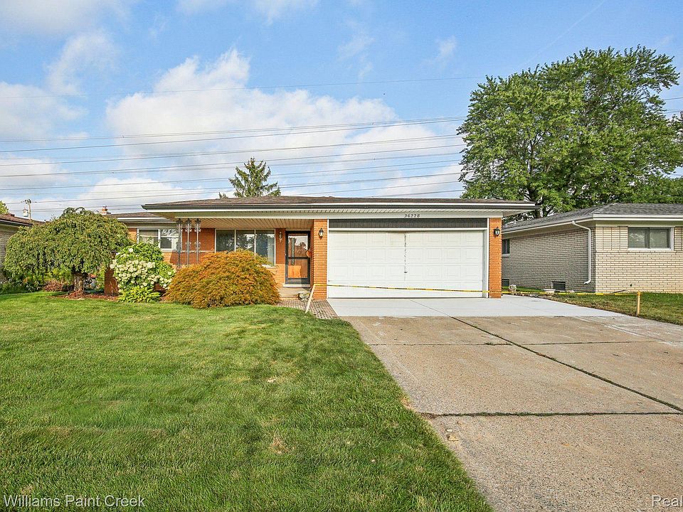 1st image of 36228 Clifford Dr