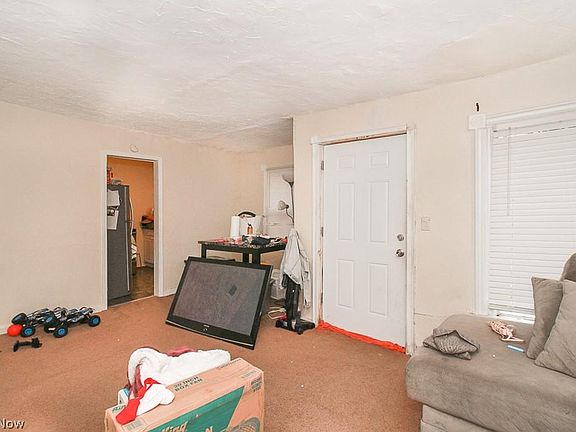 3rd image of 16705 Langly Ave