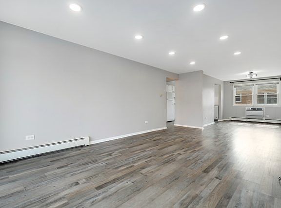 5th image of 6563 N Harlem Ave APT 3E