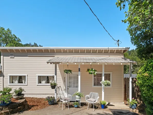 205 Apple Knl, Boulder Creek, CA 95006