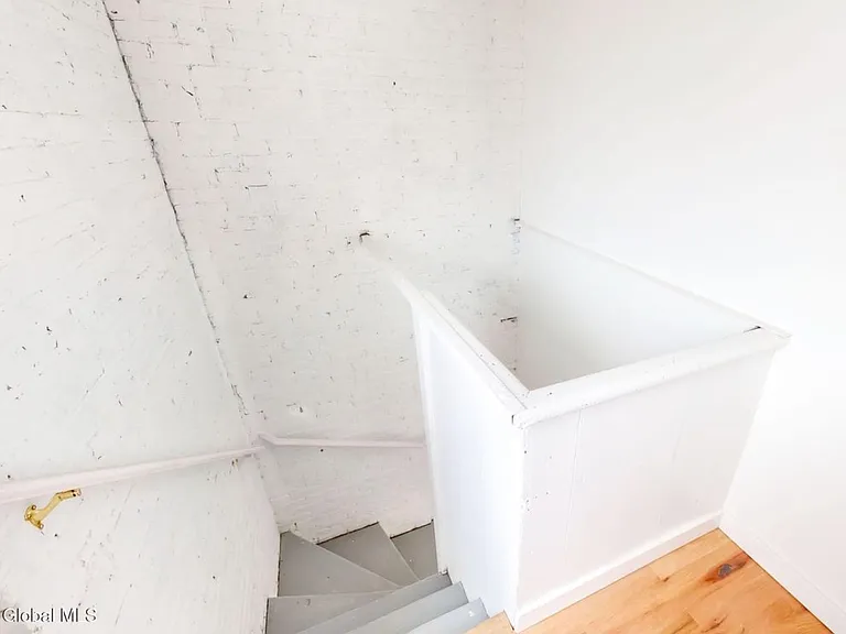 28 White St #1 — Photo 16