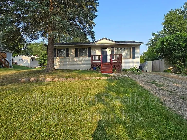 730 Harry Paul Dr — Photo 1