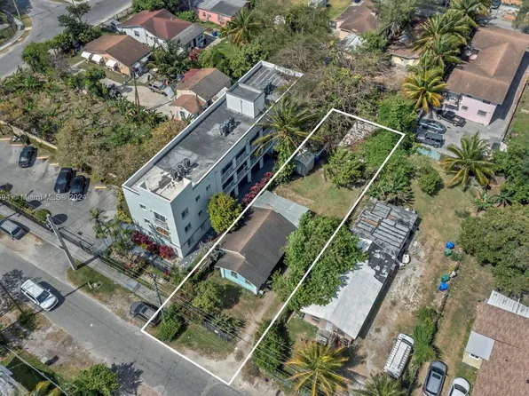 7536 NE 1st Ave, Miami, FL 33138