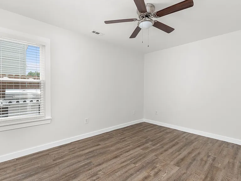 1465 Woodbridge Trl — Photo 23
