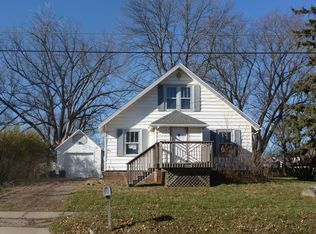 305 1st Ave NE, Dodge Center, MN 55927