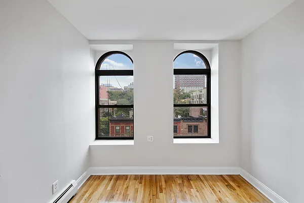 Rented by Oxford Property Group | media 7