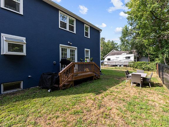 3rd image of 1001 Terrace Ave