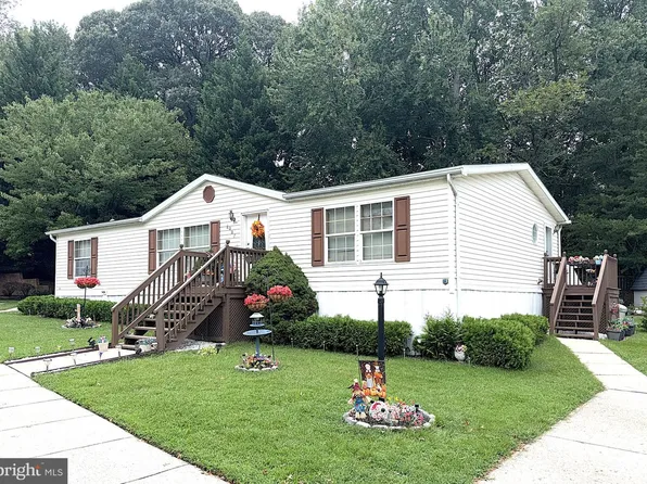 8007 Fair Breeze Dr, Severn, MD 21144